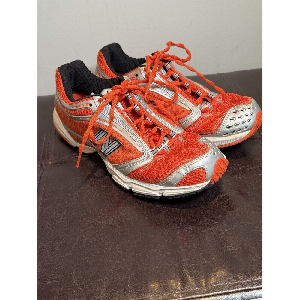 New Balance Ultra Lite 902 Orange Men’s Size 8 Lightweight Cross Country Run